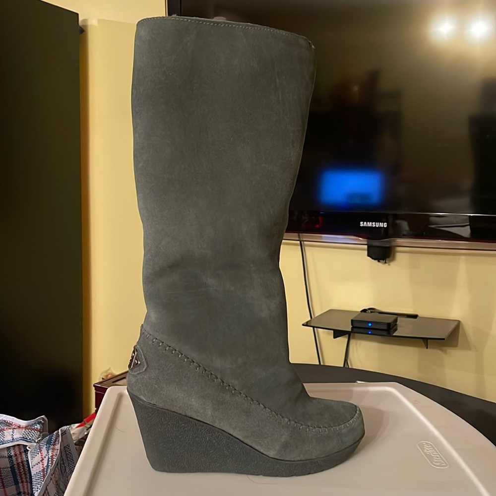 COPY - Bear paw woman tall boots grey suede size 9-9.5